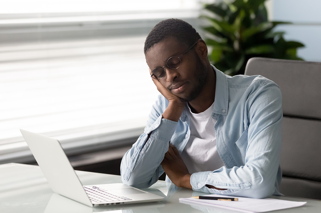 Bore-out, burn-out, brown-out : quelles différences ? Comment les prévenir ?